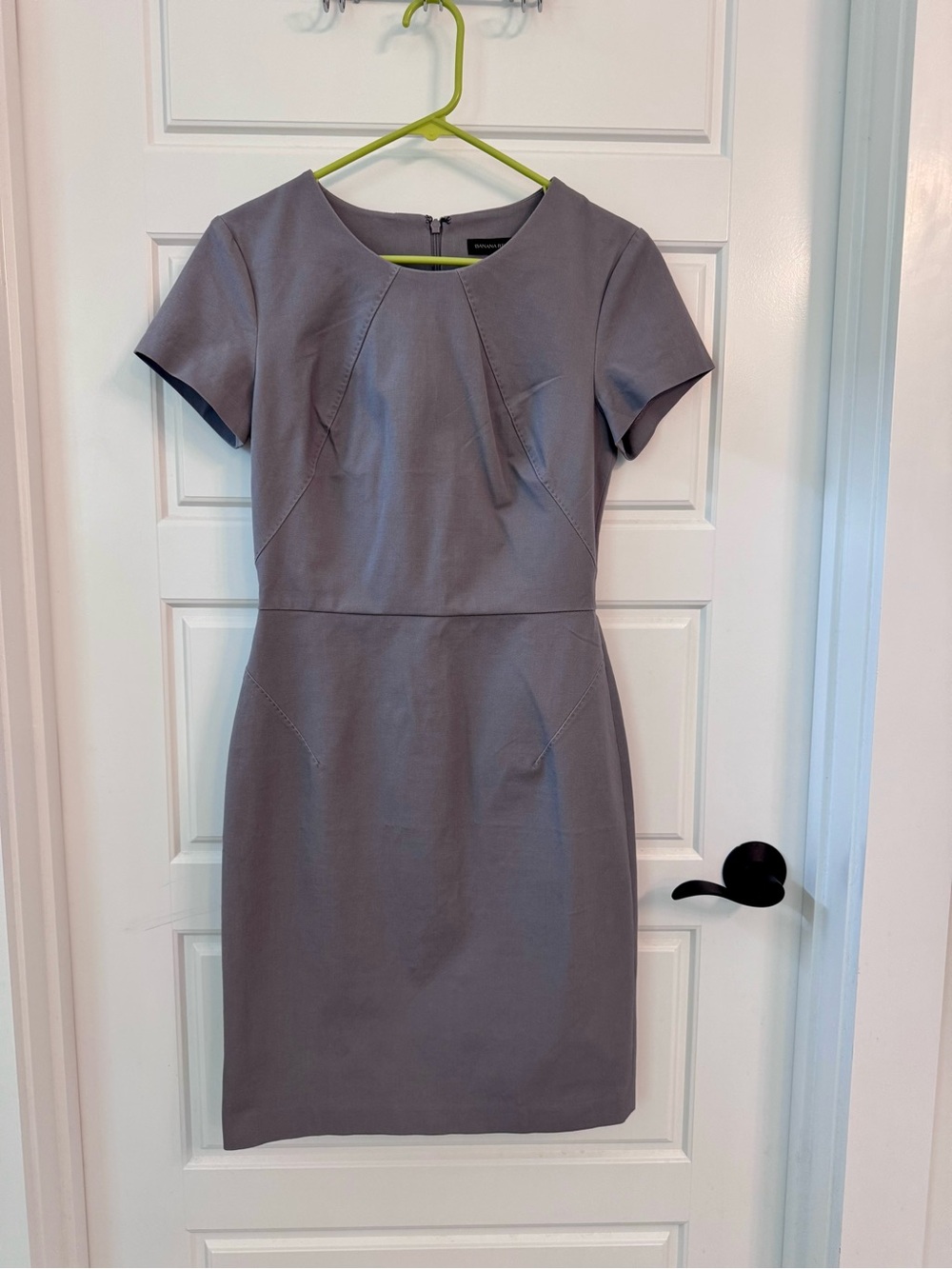 Banana Republic Gray Short-Sleeve Sheath Dress